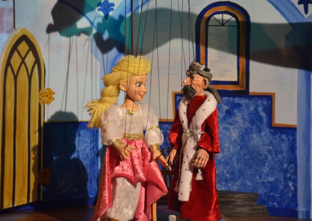 7.12. zahráme cinobanským a hriňovským deťom našu marionetovú rozprávku o neposlušnej princeznej