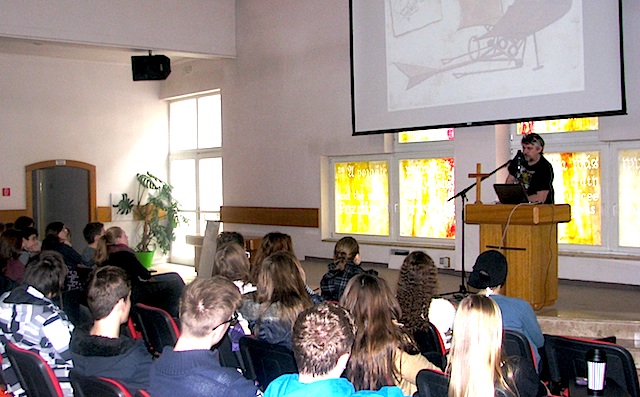 Jedna z mnohých prednášok o Leonardovi - na škole v Martine, 2014