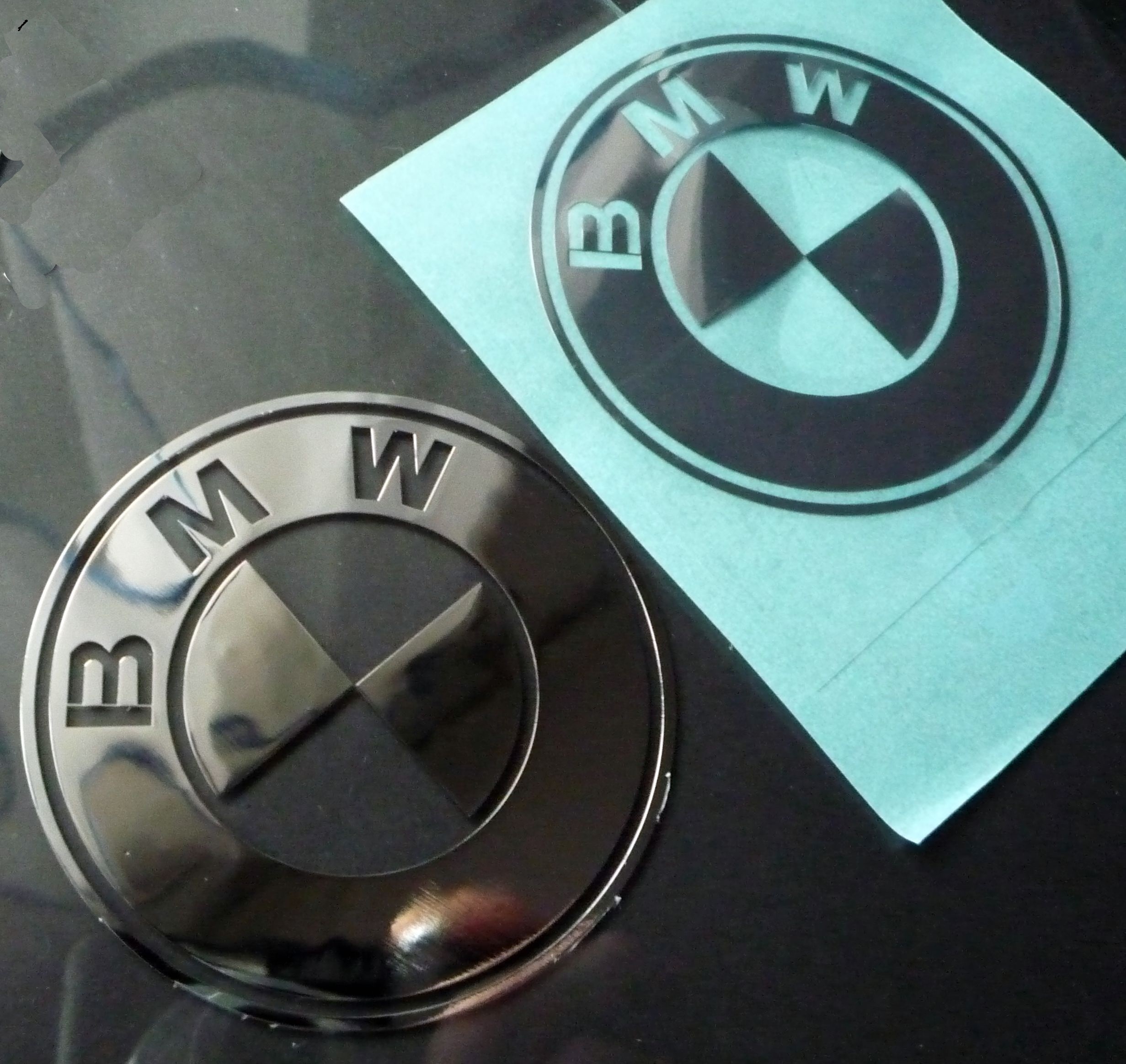 BMW LOGO nalepka Metal Edition 30 a 60 mm
