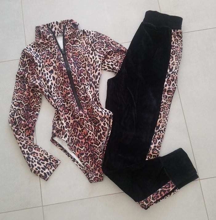 Dámske body s leopardím vzorom + nohavice