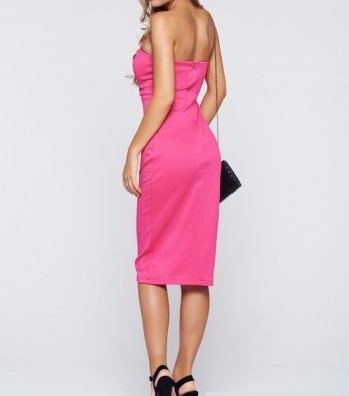 Priliehavé vystužené šaty pink bez ramienok