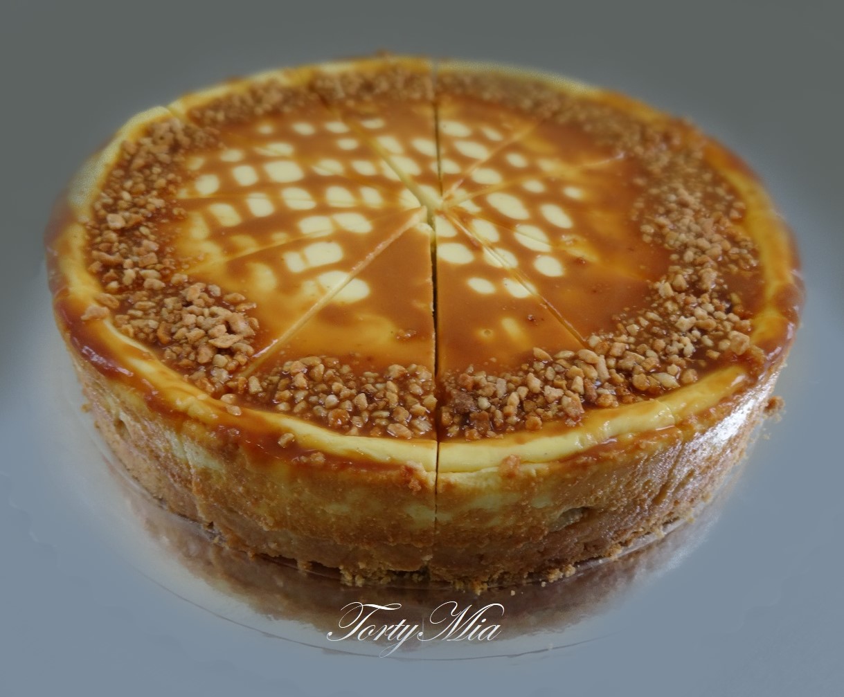 Cheesecake Jablkovo - škoricový s karamelom