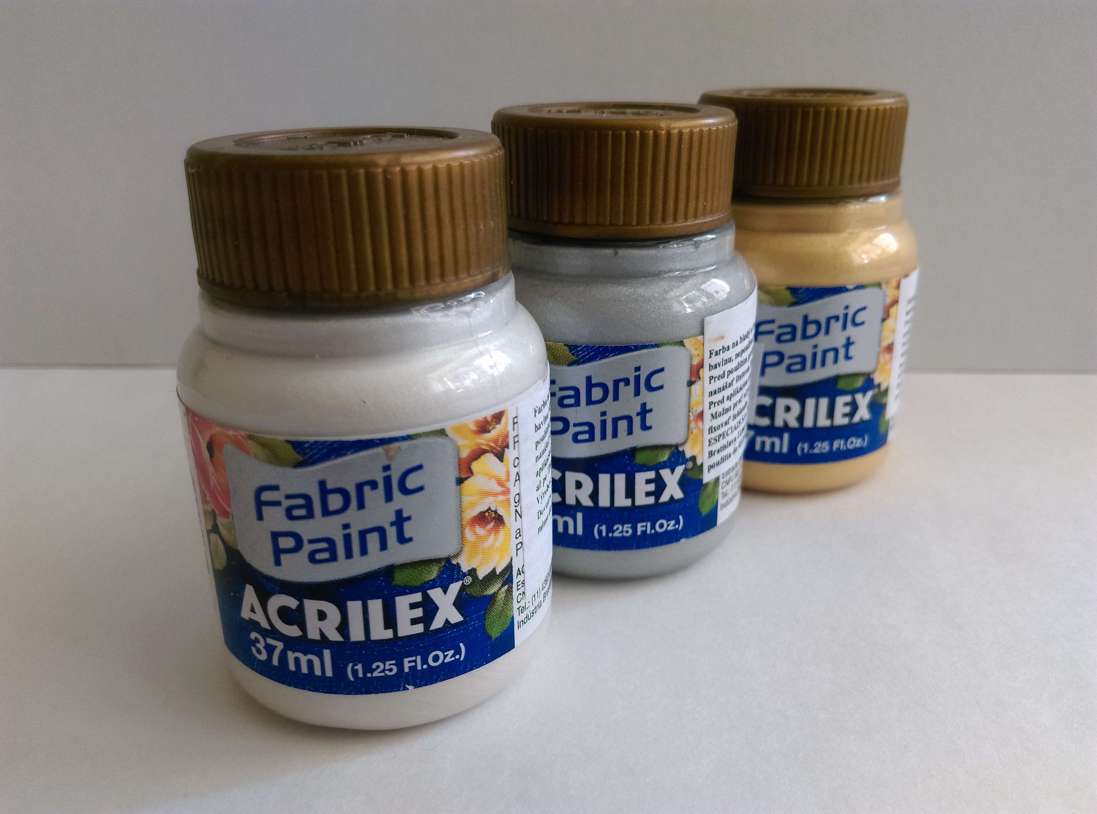 Farba na textil Acrilex 37 ml - metalická biela 519