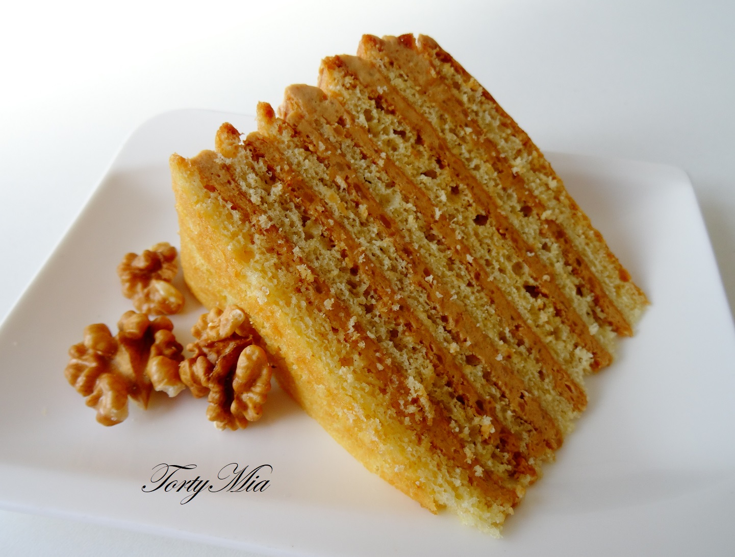 Medová torta /Marlenka - 
Karamelový alebo Orechový krém